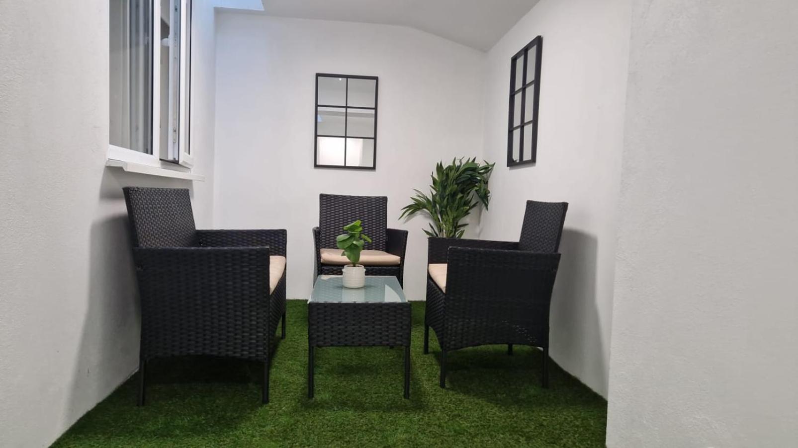 1-Bedroom Apartments In Shoreditch, Old Street, Hoxton Londen Buitenkant foto