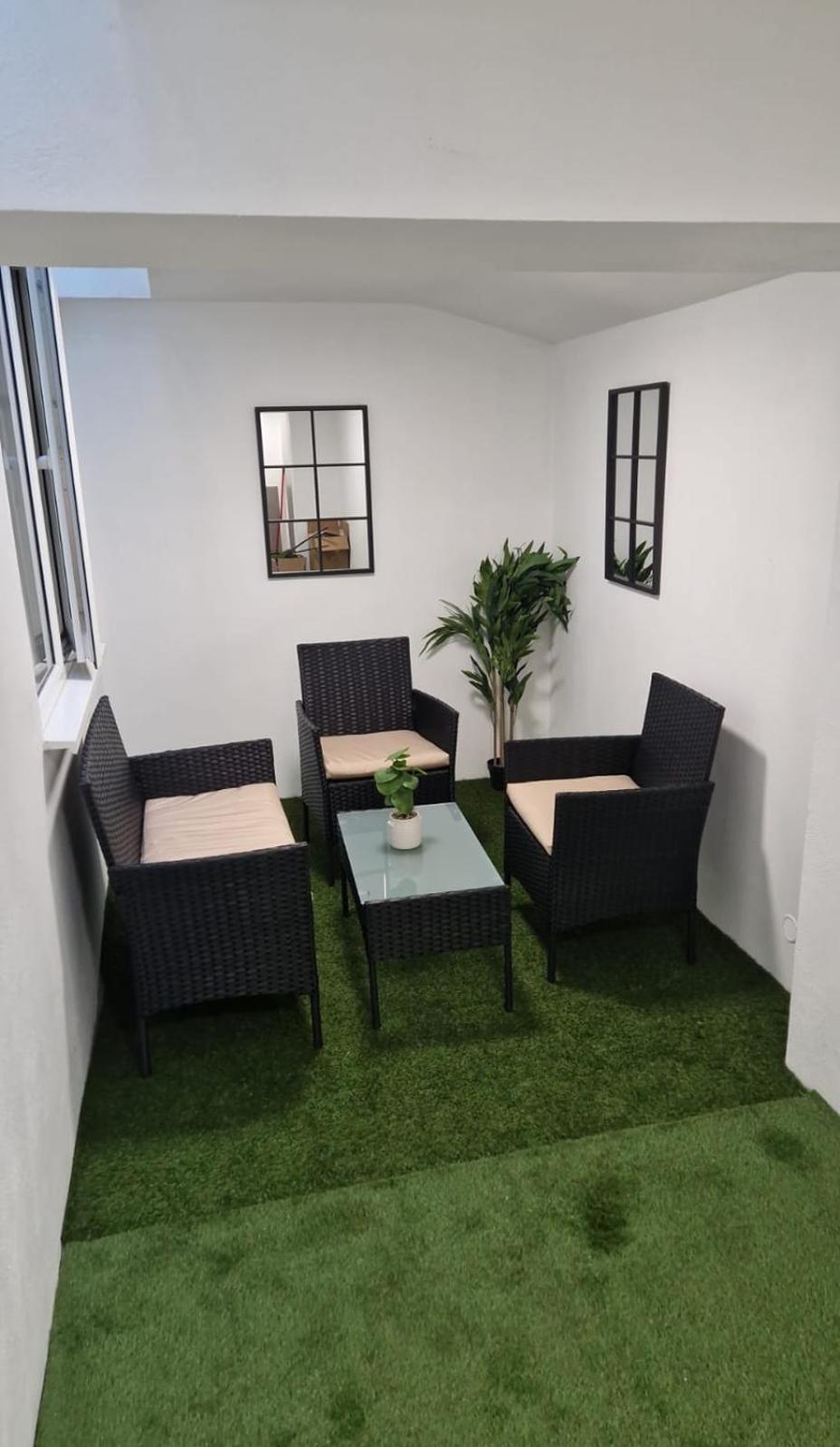 1-Bedroom Apartments In Shoreditch, Old Street, Hoxton Londen Buitenkant foto