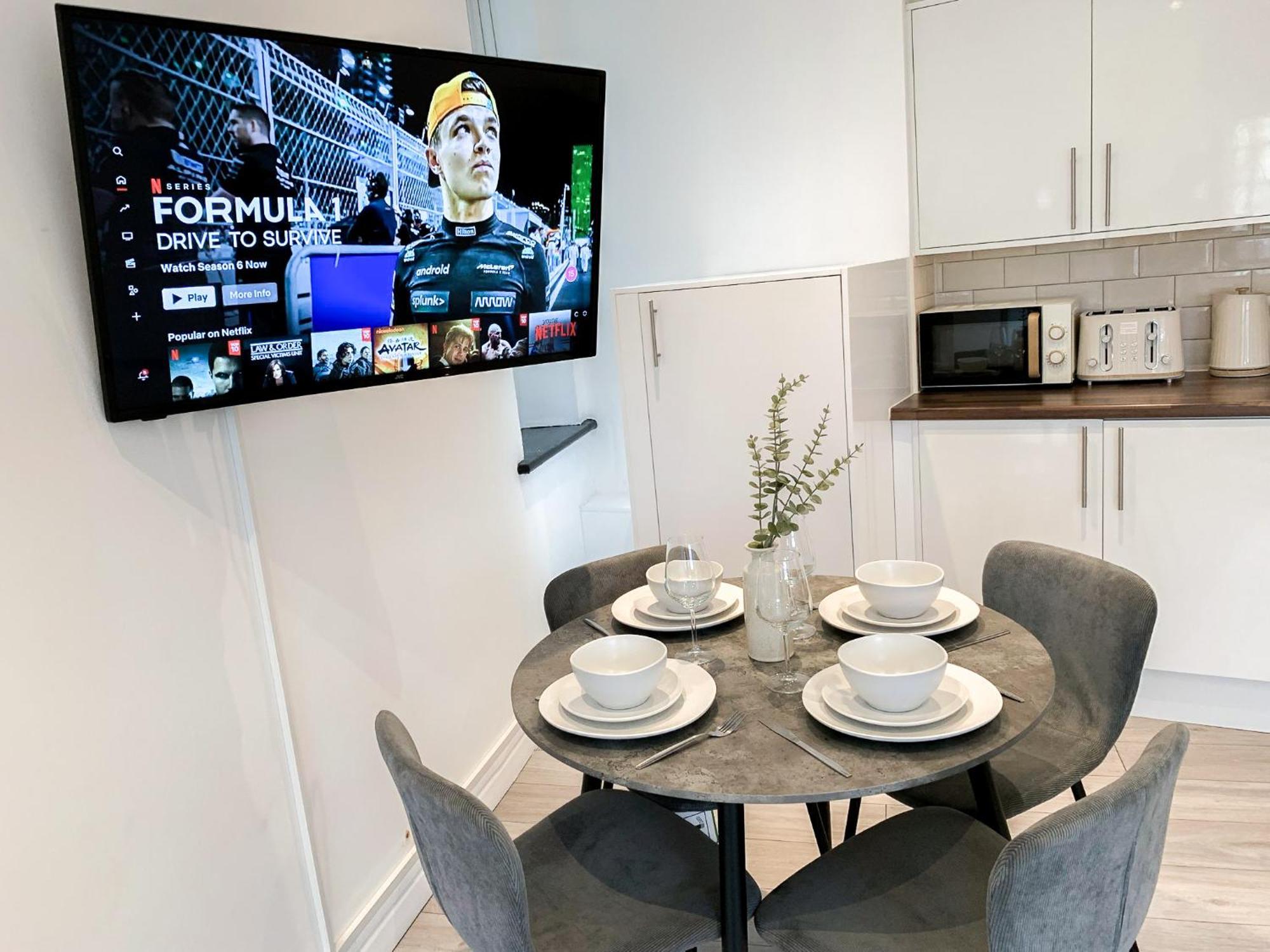1-Bedroom Apartments In Shoreditch, Old Street, Hoxton Londen Buitenkant foto