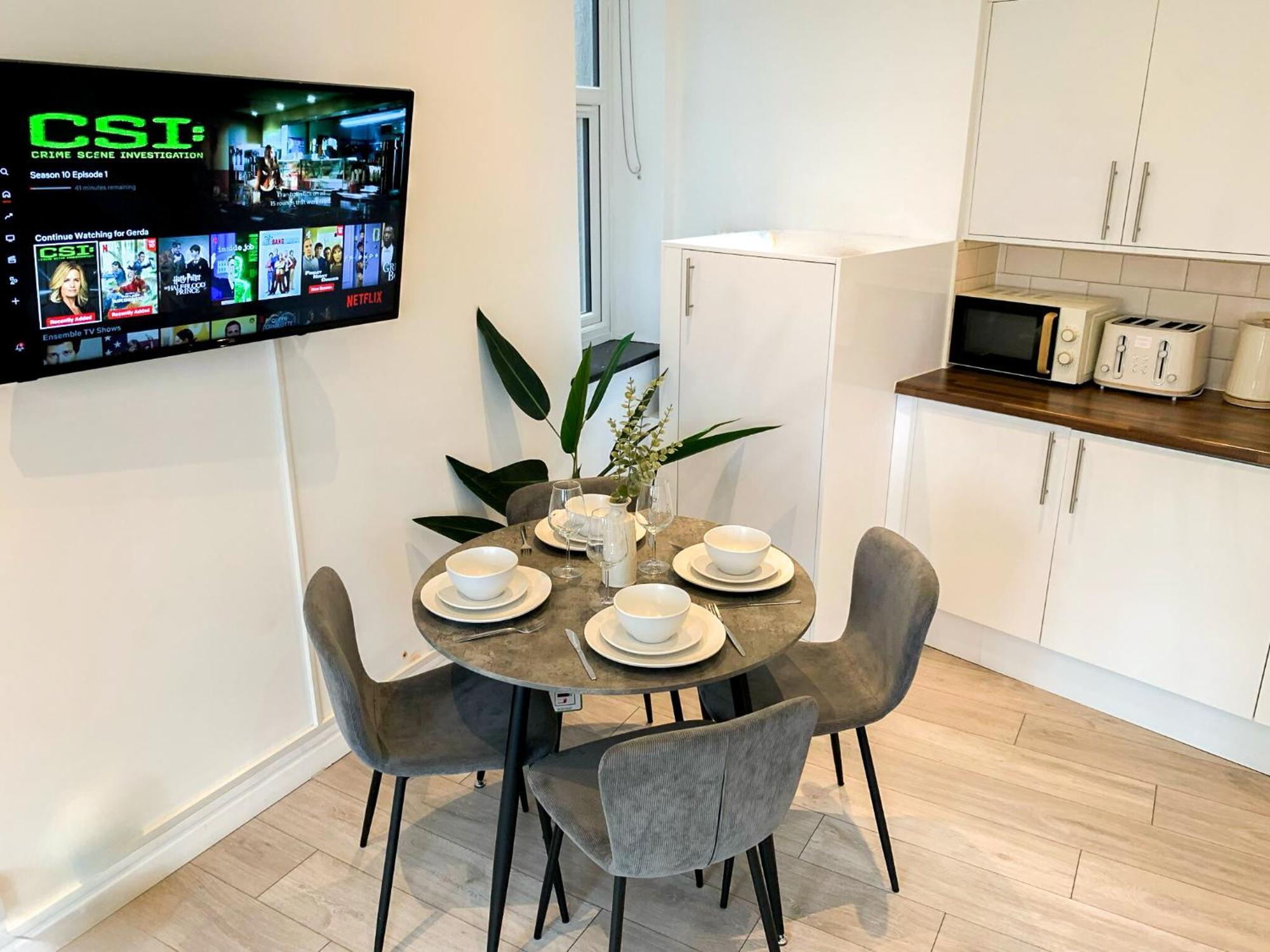 1-Bedroom Apartments In Shoreditch, Old Street, Hoxton Londen Buitenkant foto