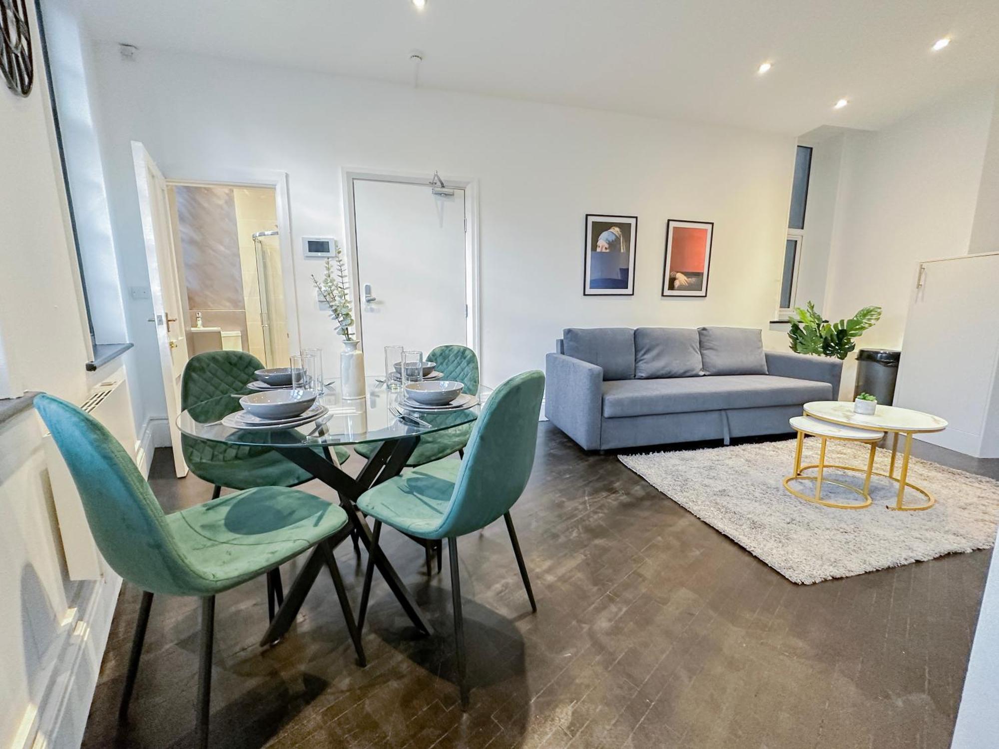 1-Bedroom Apartments In Shoreditch, Old Street, Hoxton Londen Buitenkant foto
