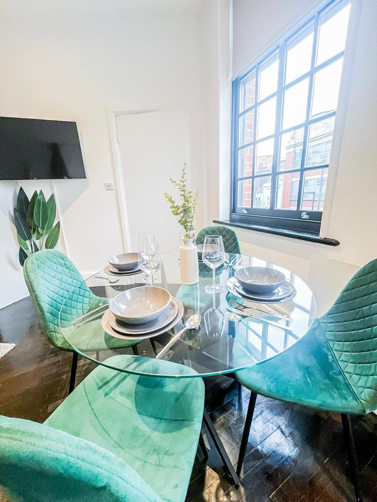 1-Bedroom Apartments In Shoreditch, Old Street, Hoxton Londen Buitenkant foto